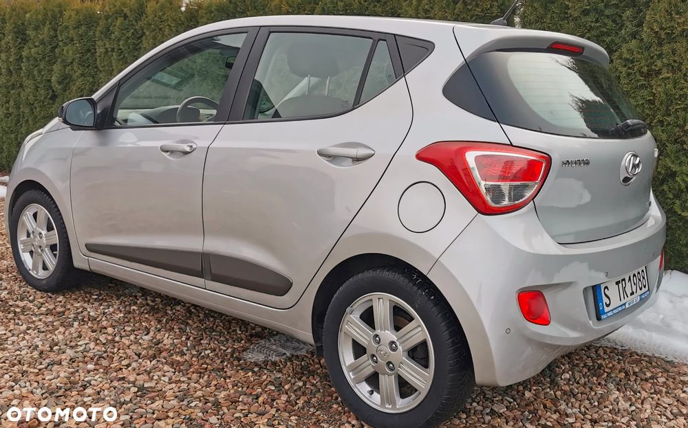 Hyundai i10 1.2 Fifa World Cup Edition - 22