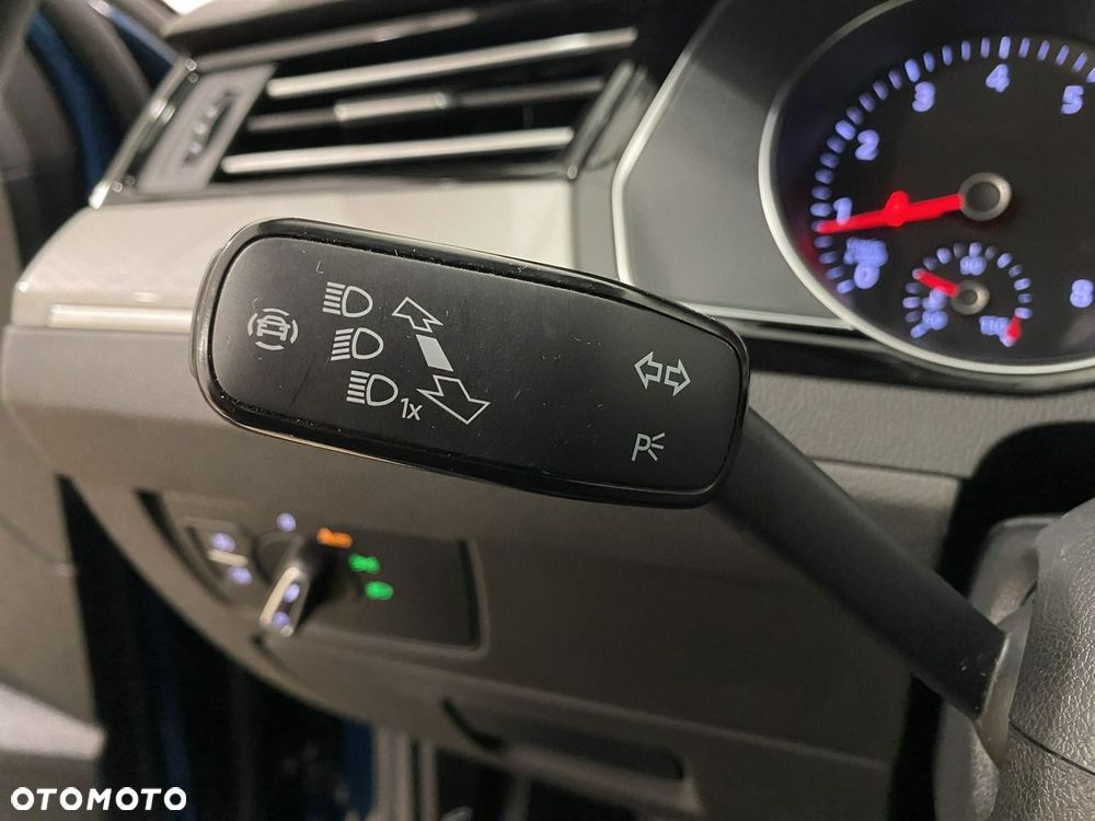 Volkswagen Passat - 26