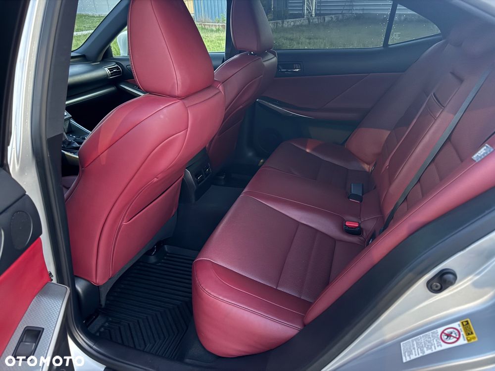 Lexus Inny - 25