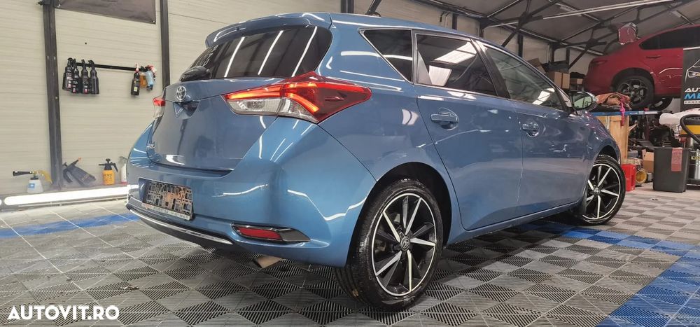 Toyota Auris - 6