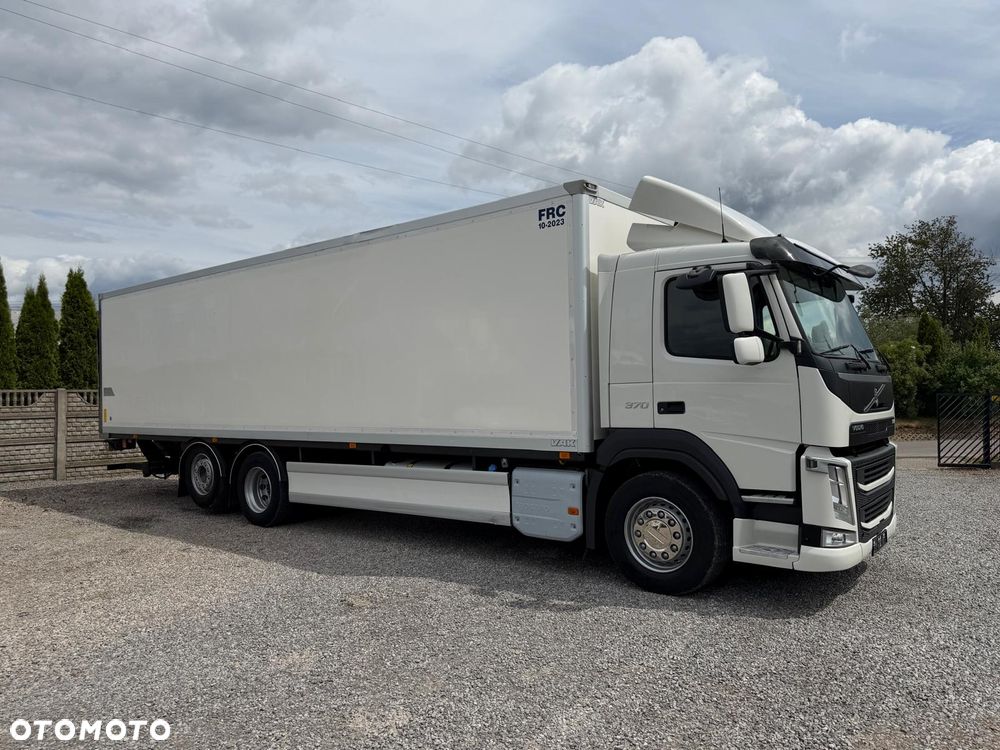 Volvo FM 370 / 6x2 / Chłodnia / Winda / - 9