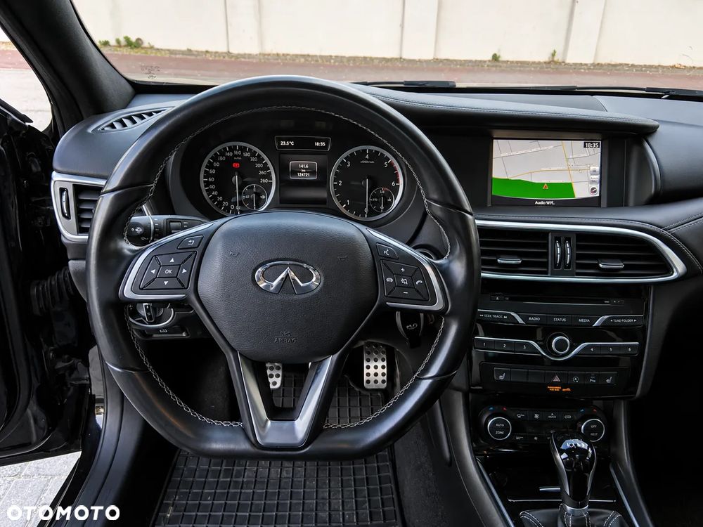 Infiniti Q30 1.5d Premium - 12