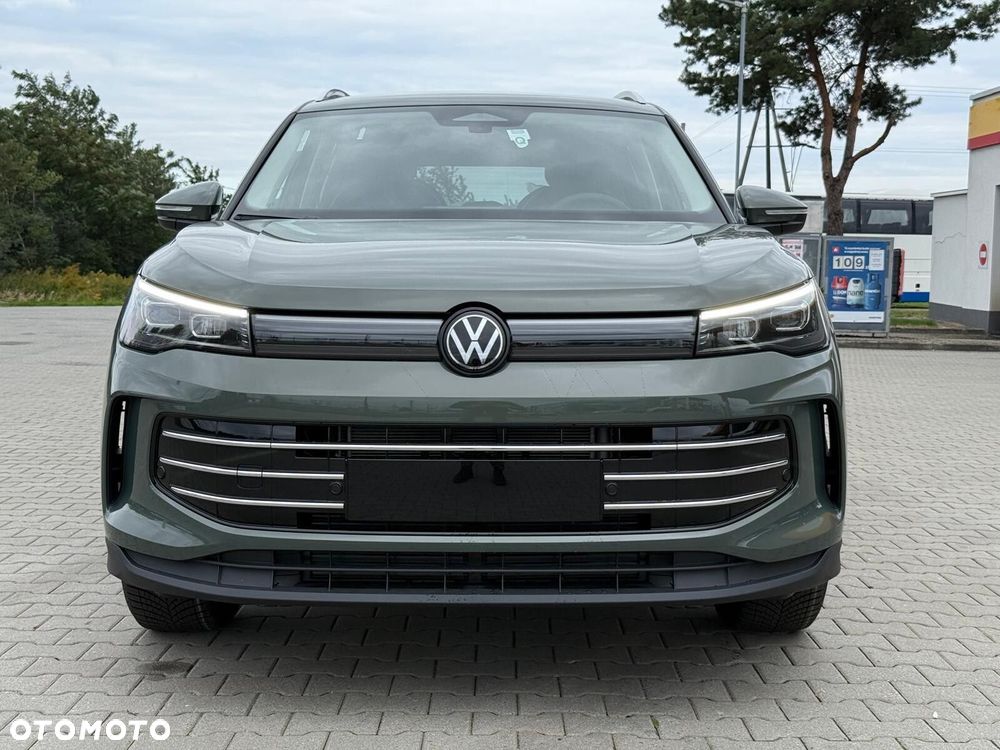 Volkswagen Tiguan 1.5 eTSI Elegance DSG - 2