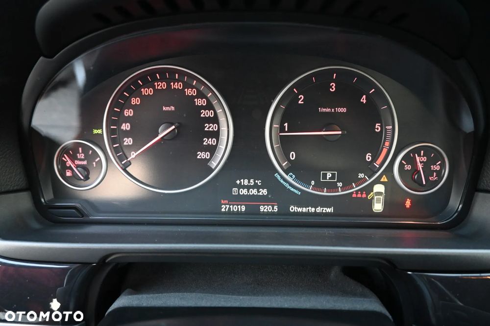 BMW Seria 5 525d - 13