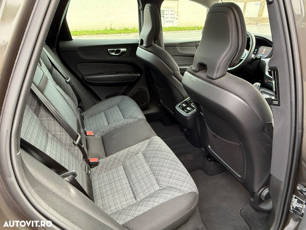 Volvo XC 60 B4 D AWD Core - 13