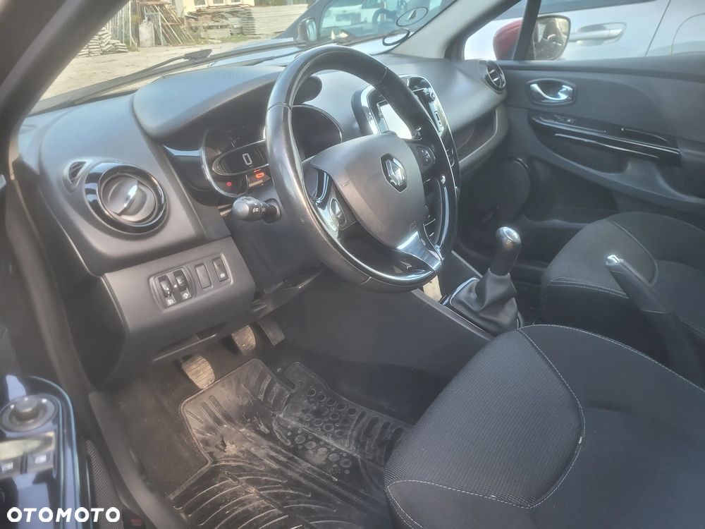 Renault Clio - 16