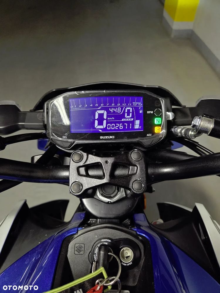 Suzuki GSX - 3