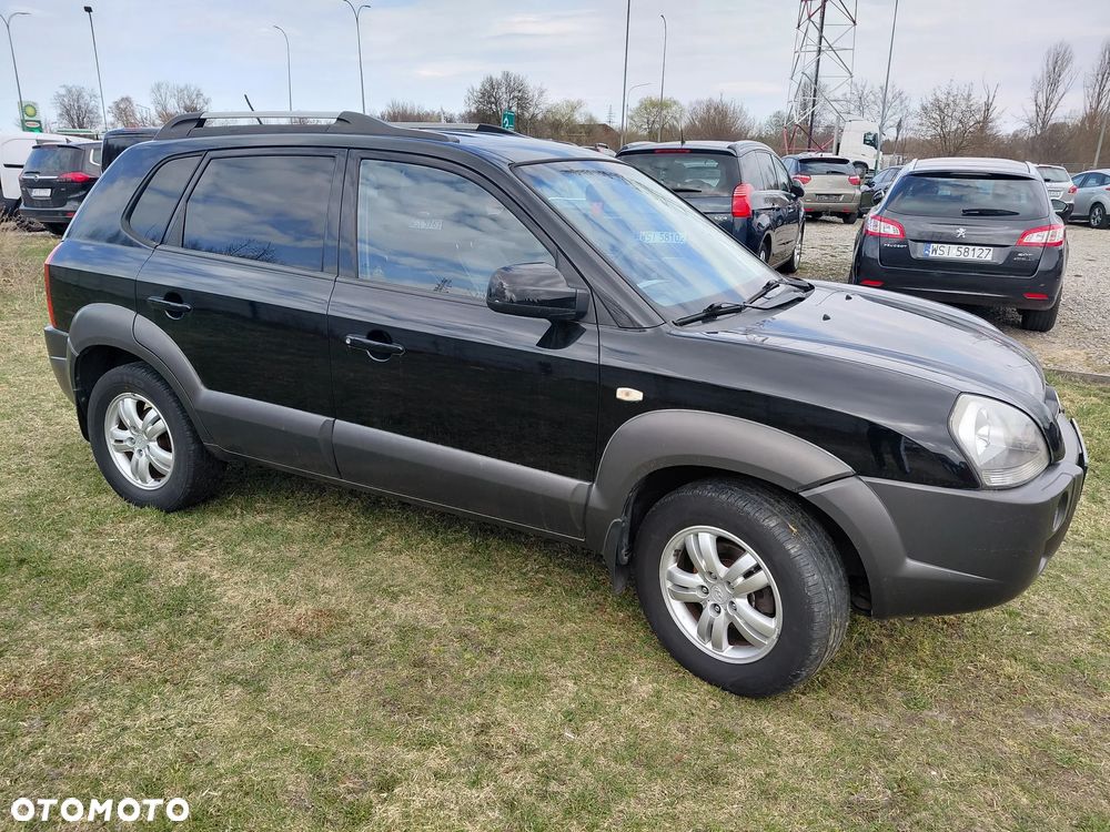 Hyundai Tucson 2.0 CRDi VGT 2WD GLS - 30