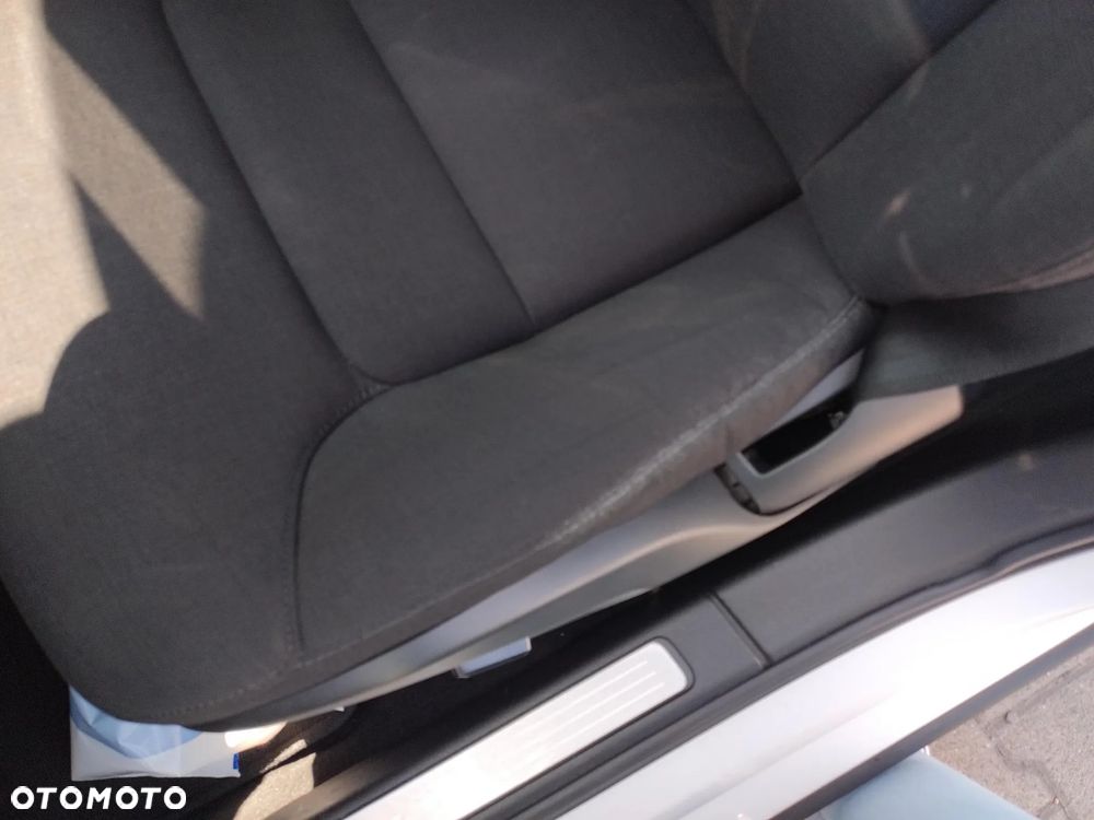 Volvo V60 B3 B Momentum Core - 13
