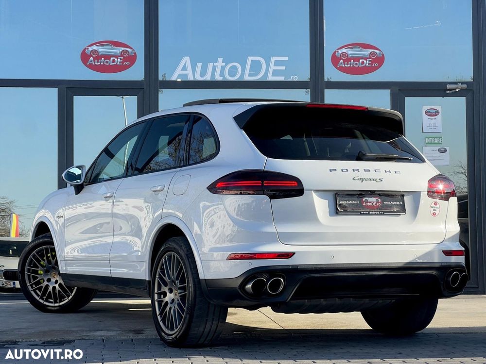 Porsche Cayenne - 3