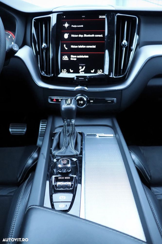 Volvo XC 60 D5 AWD Geartronic RDesign - 19