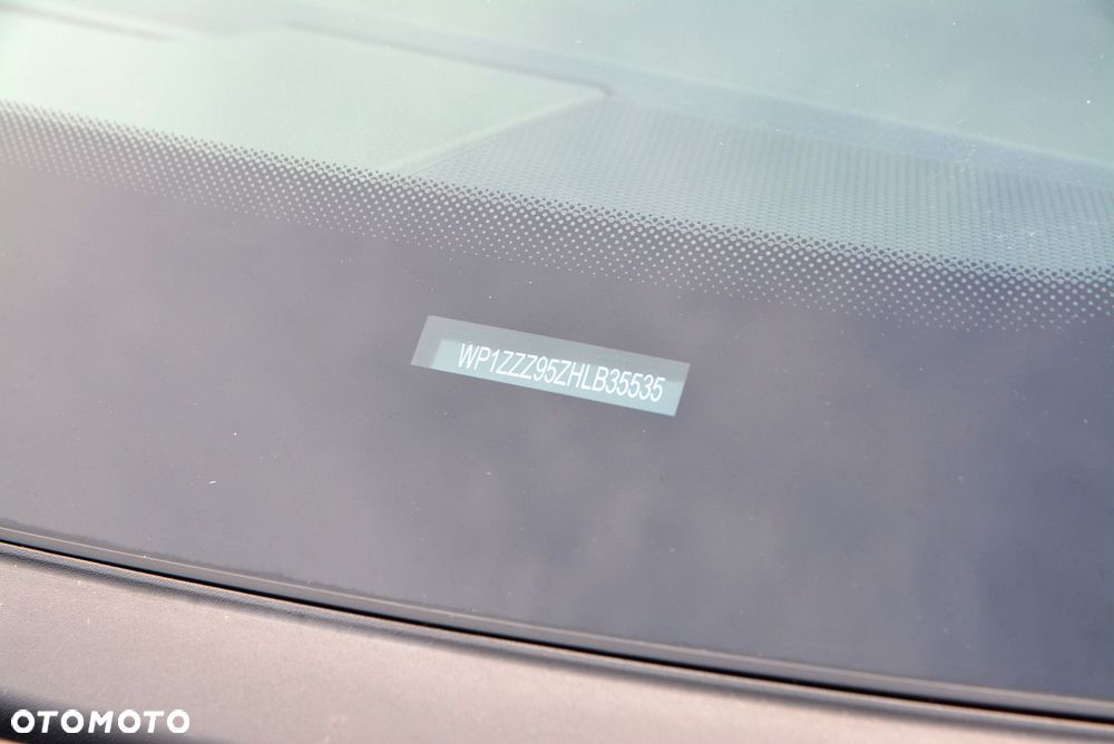 Porsche Macan - 31