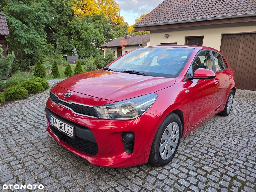 Kia Rio 1.2 L - 1