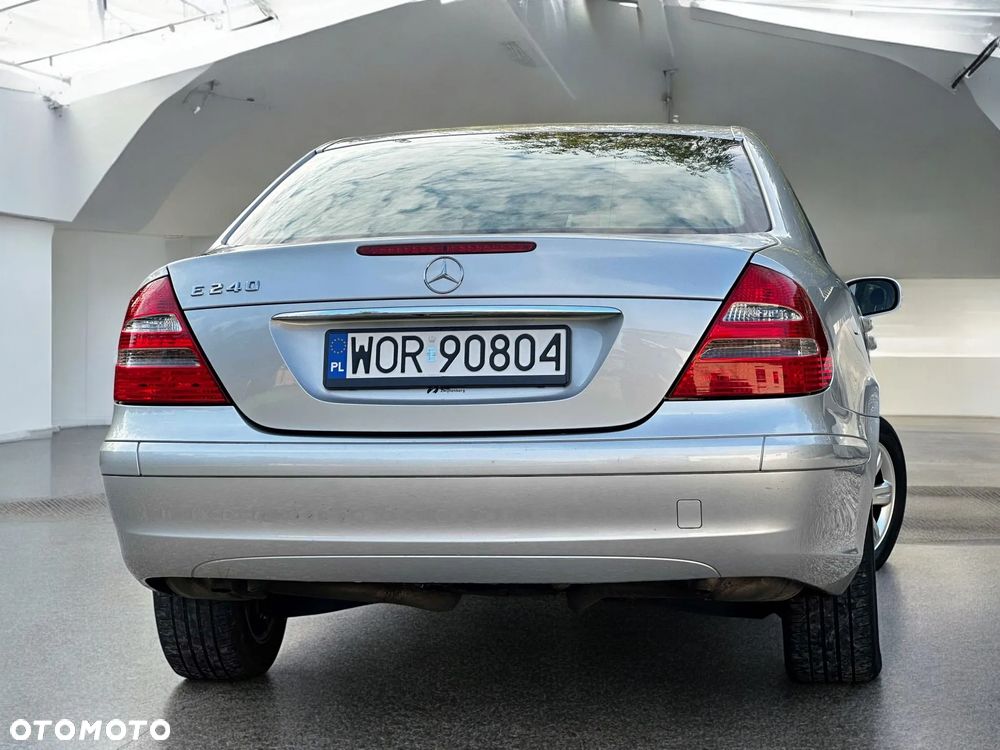 Mercedes-Benz Klasa E 240 Classic - 15