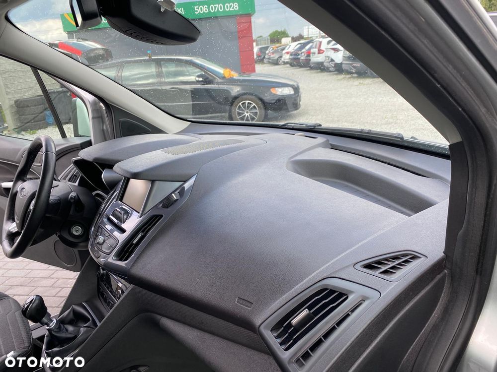 Ford Tourneo Connect Grand - 18