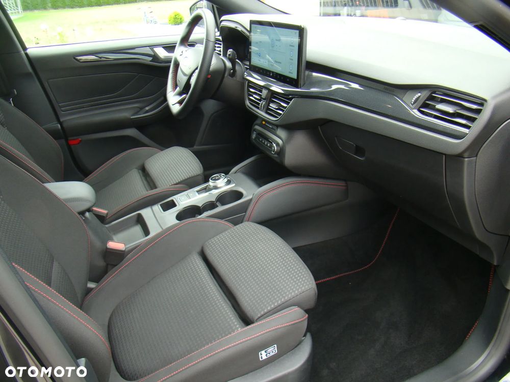 Ford Focus 1.5 EcoBlue STart-Stopp-System ST-LINE X - 34