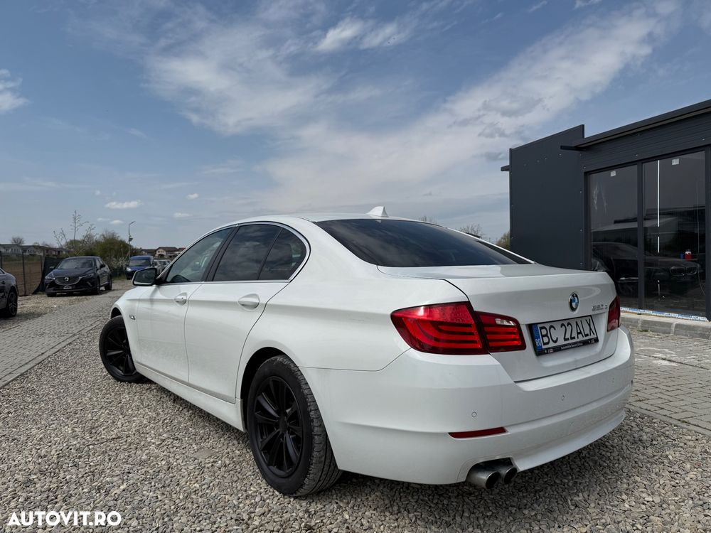 BMW Seria 5 520d xDrive Aut. - 3