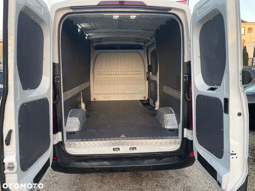 Maxus DELIVER 9 - 15