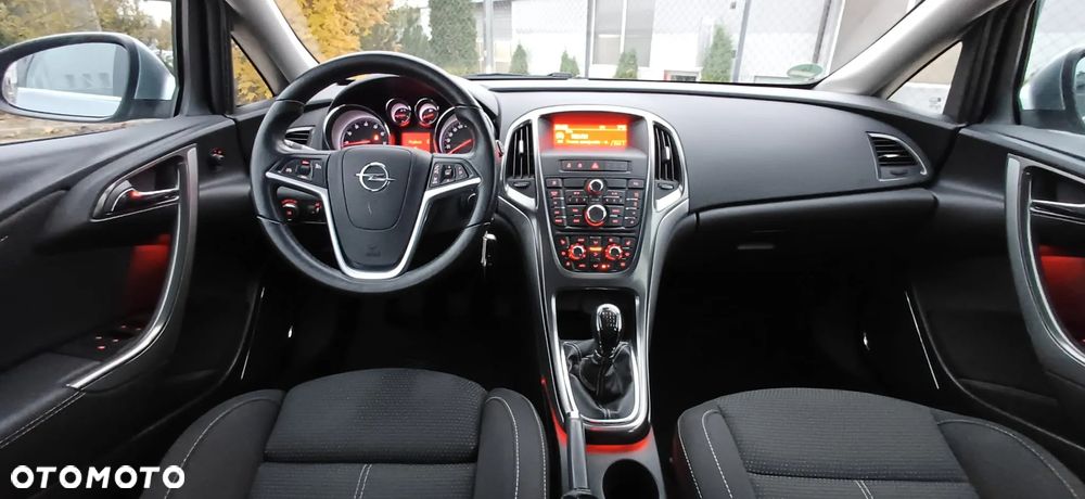 Opel Astra IV 1.4 T Cosmo S&S EU6 - 5