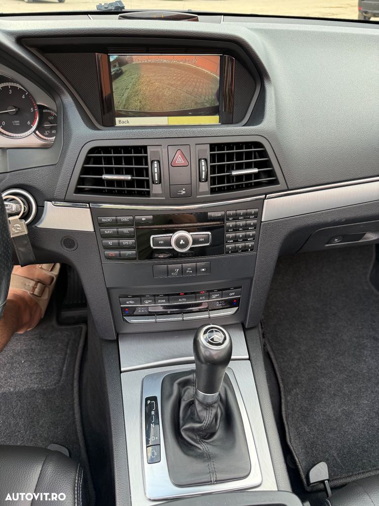 Mercedes-Benz E 220 CDI DPF BlueEFFICIENCY 7G-TRONIC Elegance - 16