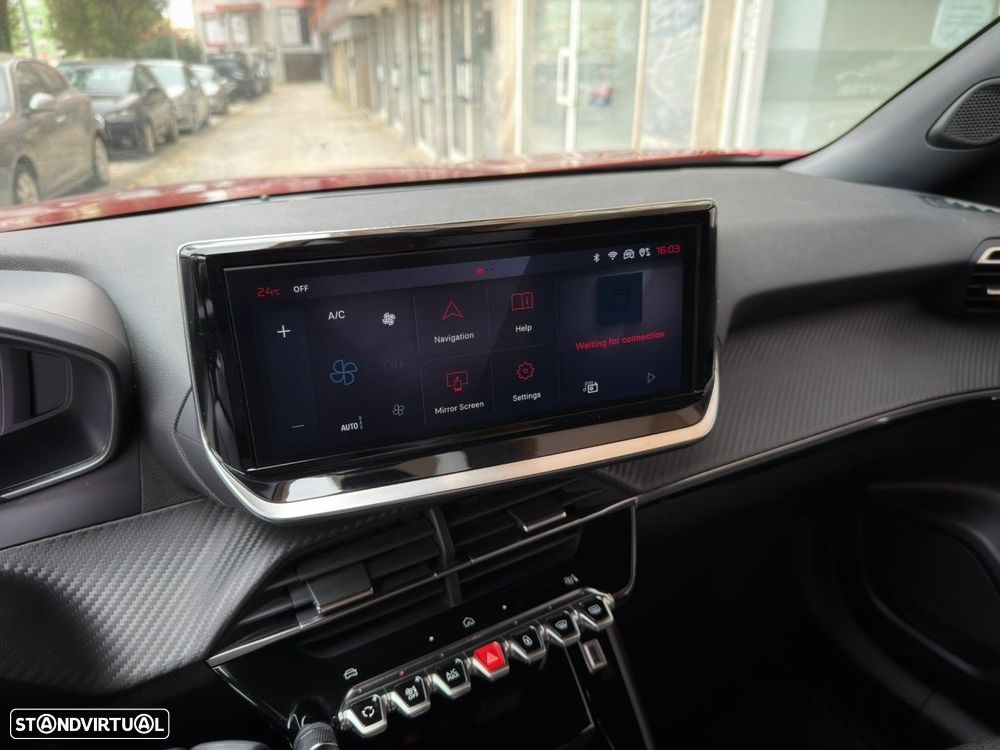 Peugeot 2008 PureTech 130 EAT8 GT - 21