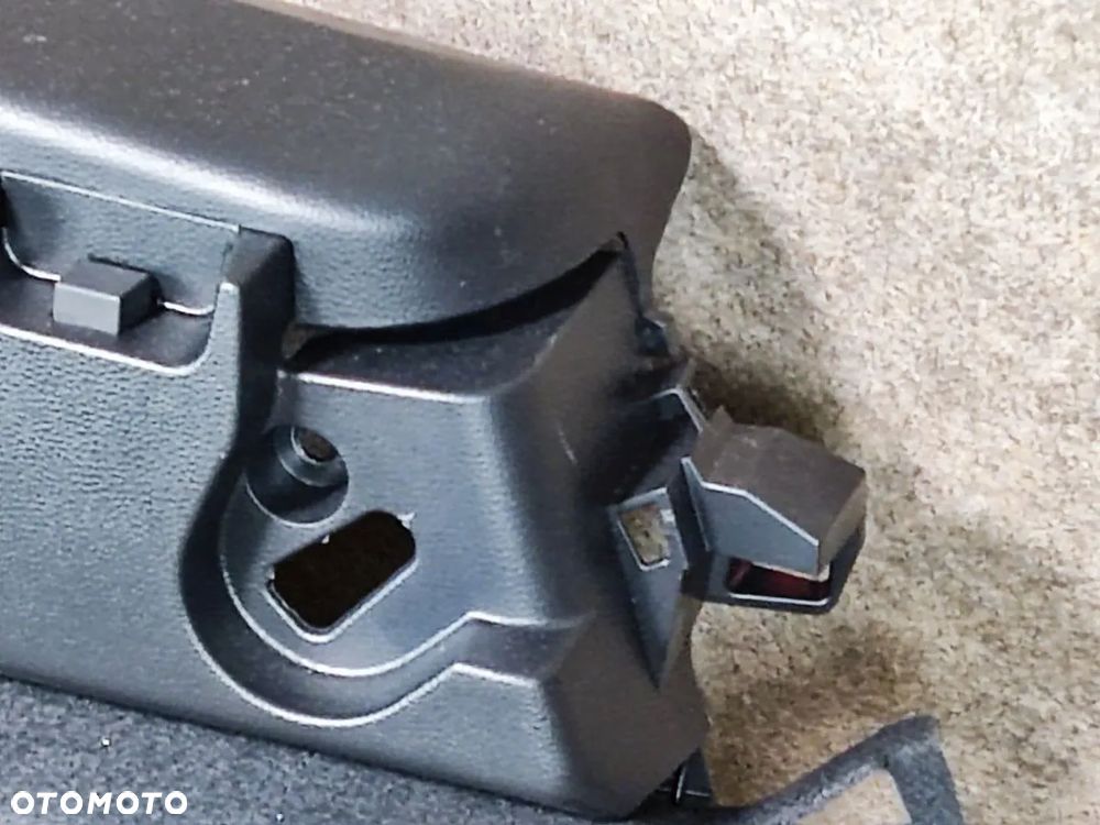 TOYOTA COROLLA 1.8h Kombi Od 2023r Boczek Bagażnika Lewy - 4