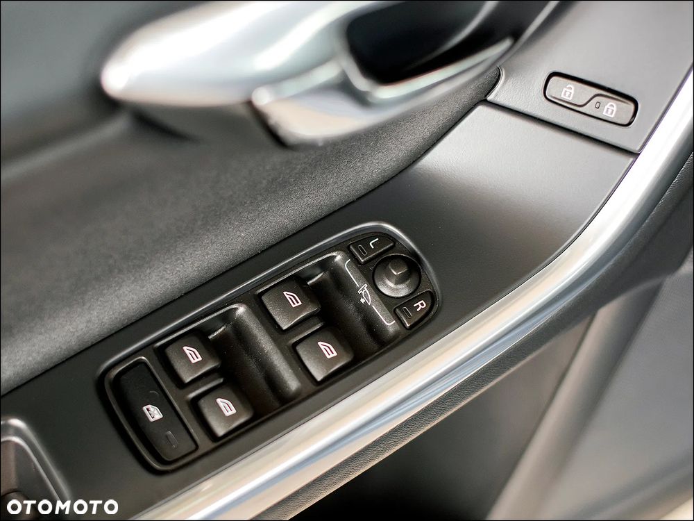 Volvo V60 D3 Geartronic Business Edition - 28