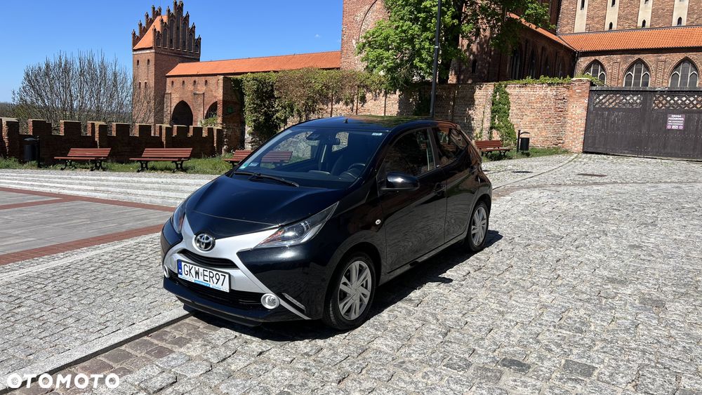 Toyota Aygo x-play Edition-S - 1