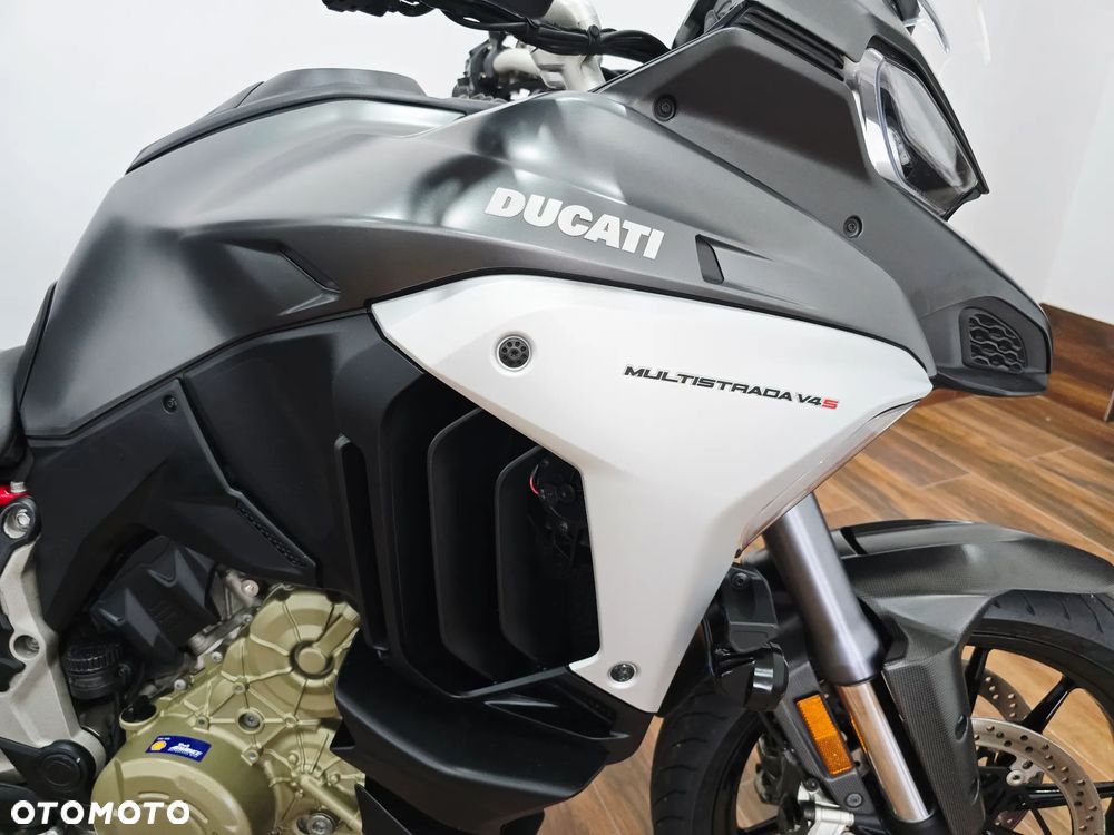 Ducati Multistrada - 12