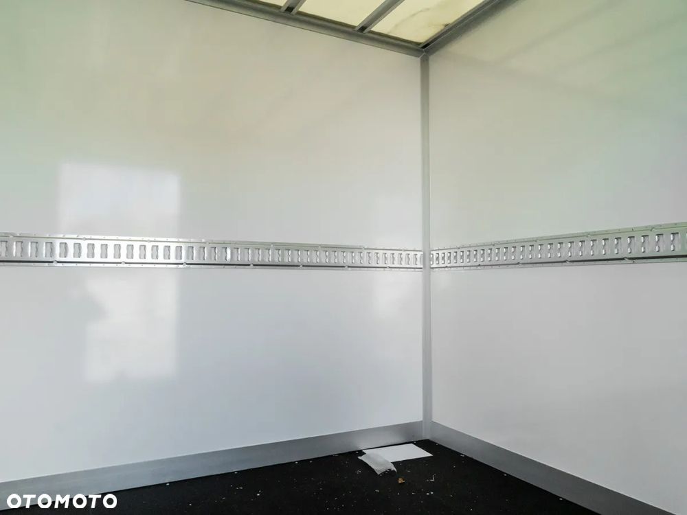 Iveco Daily 35S16H 3.0 kontener z windą - 7