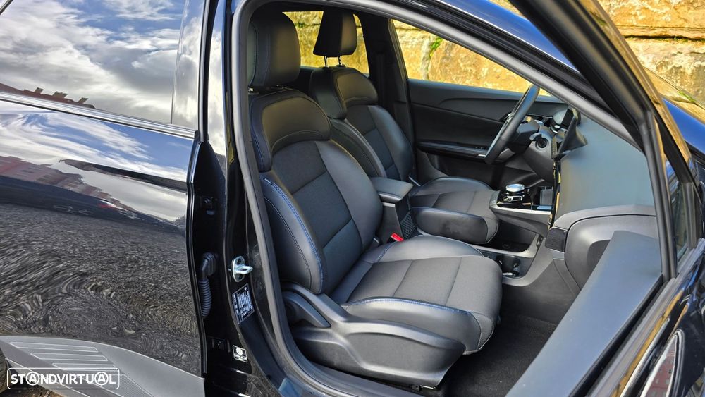 MG MG4 64 kWh Luxury - 48