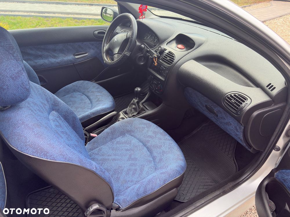 Peugeot 206 - 21