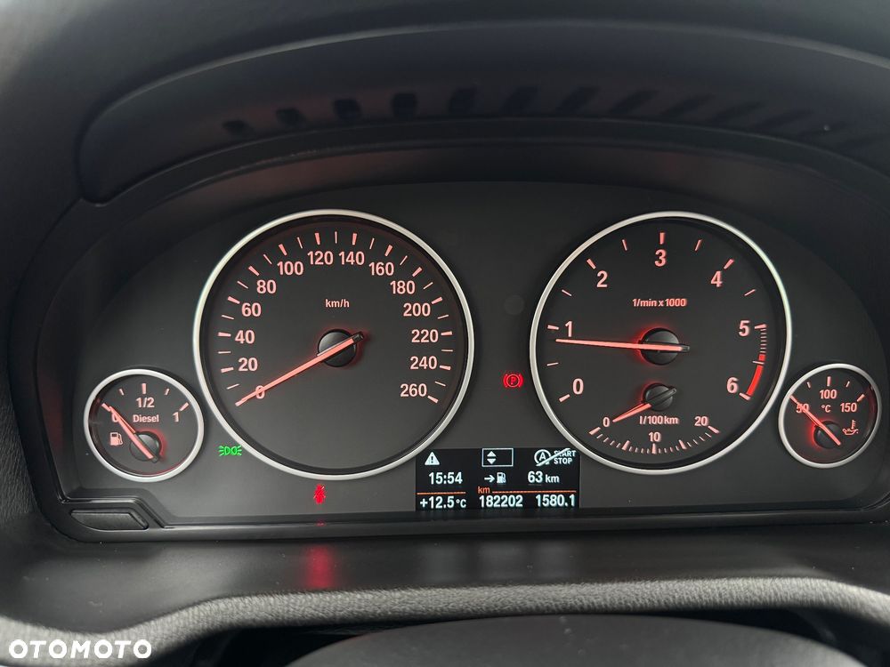 BMW X3 sDrive18d xLine - 38