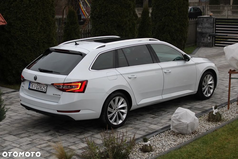 Skoda Superb 2.0 TDI Premium Edition - 21