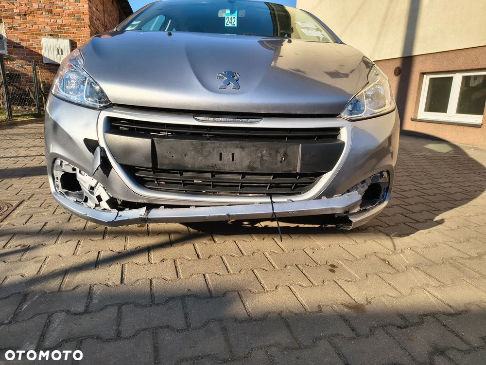 Peugeot 208 - 3