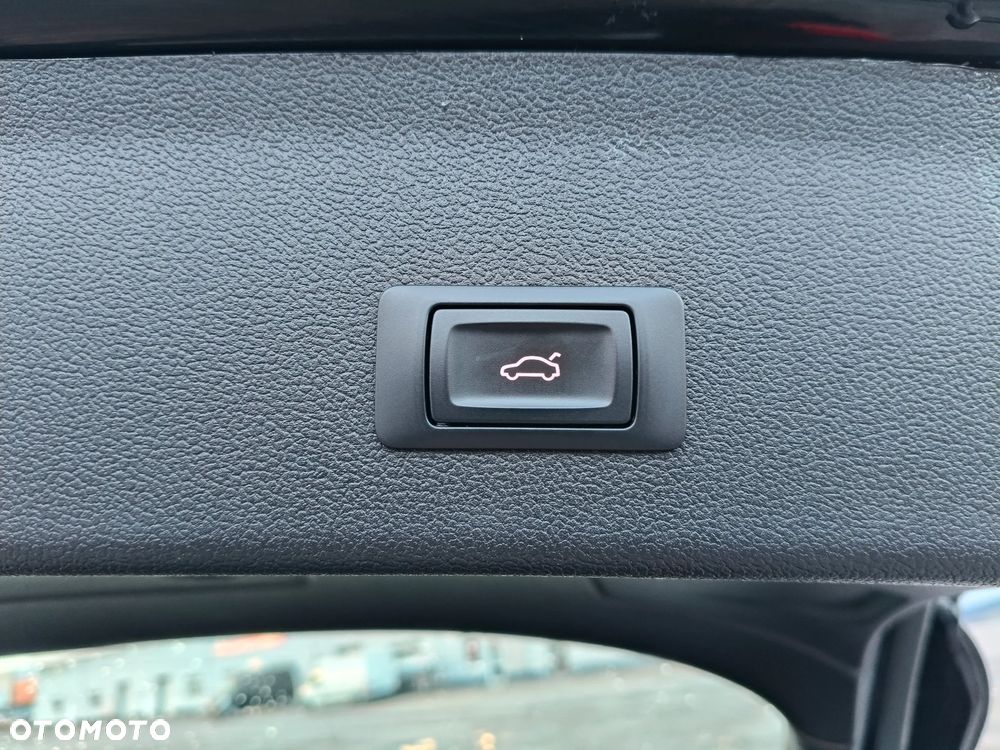Audi A4 Avant 2.0 TDI clean diesel - 13