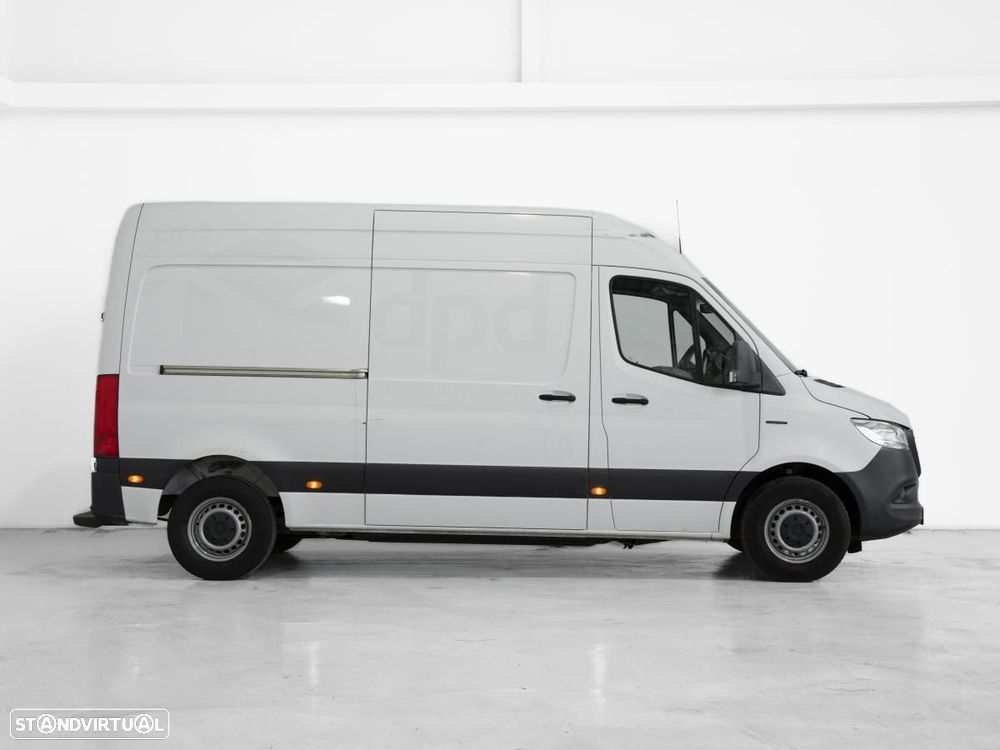 Mercedes-Benz E-SPRINTER - 2