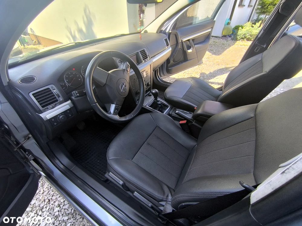 Opel Signum 1.9 CDTI Cosmo - 24