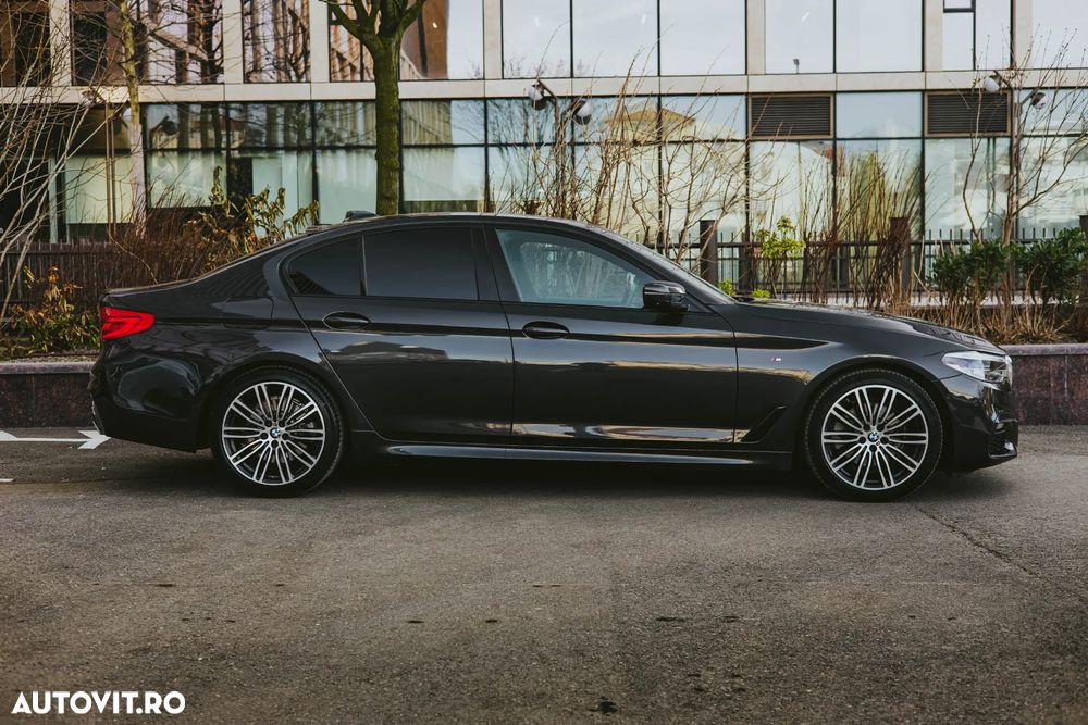 BMW Seria 5 520i AT - 11