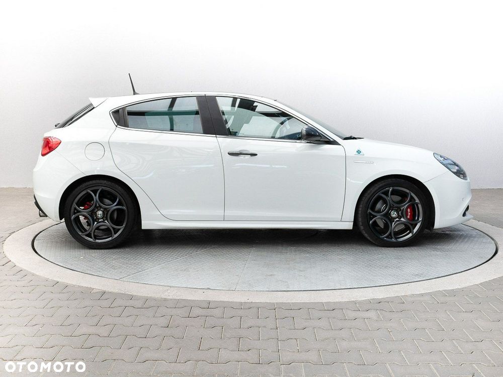 Alfa Romeo Giulietta 1750 TBi QV TCT - 5