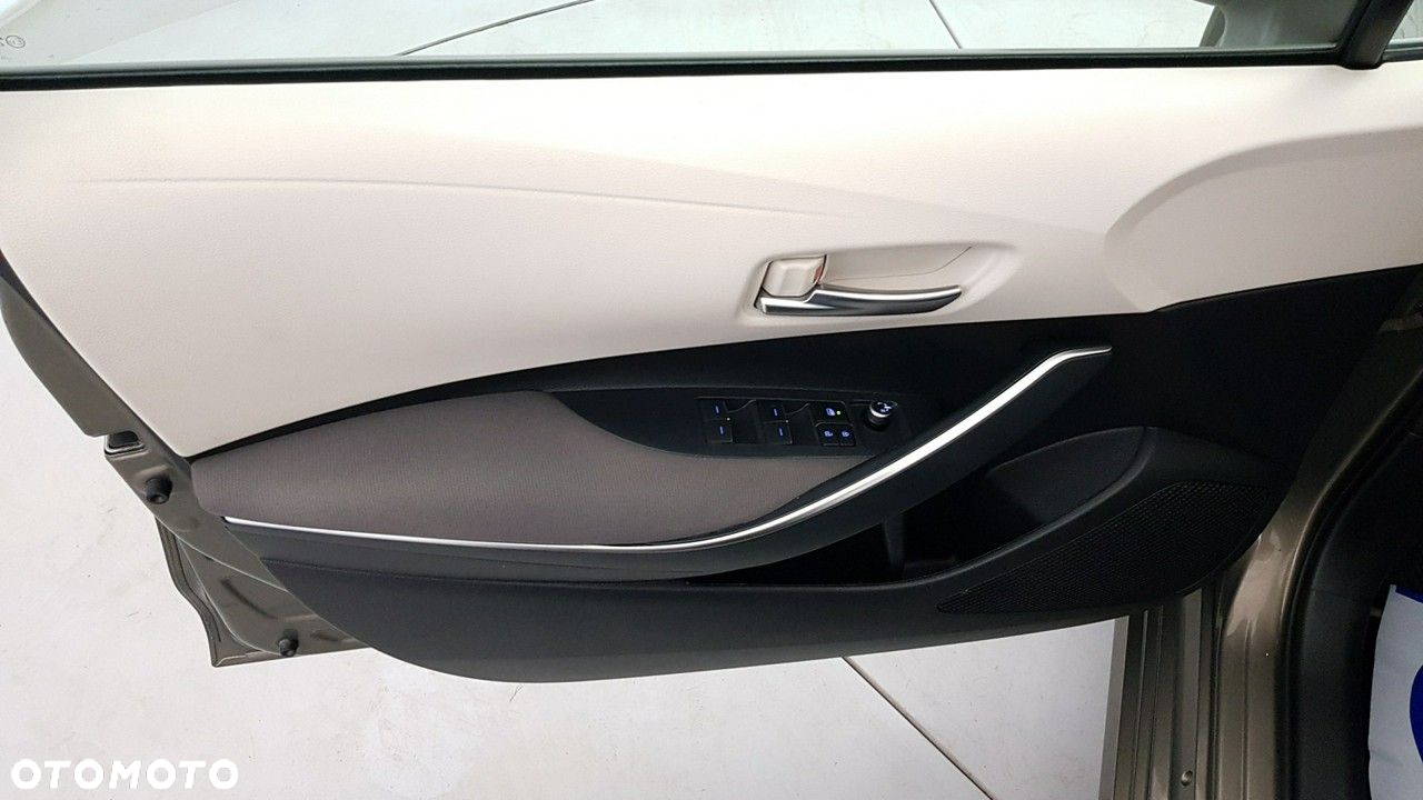 Toyota Corolla 1.8 Hybrid Comfort - 16