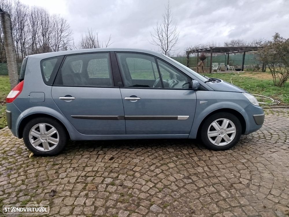 Renault Scénic 2.0 16V Avantage - 4