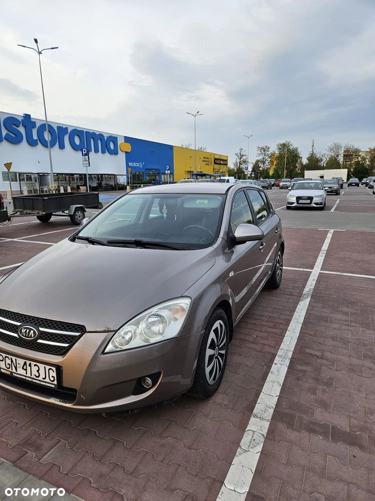 Kia Ceed 1.6 Crdi Comfort - 2