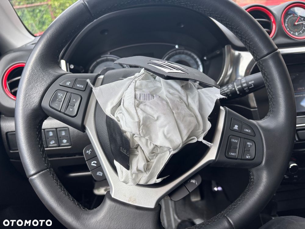 Suzuki Vitara 1.4 Boosterjet SHVS Premium 4WD - 23