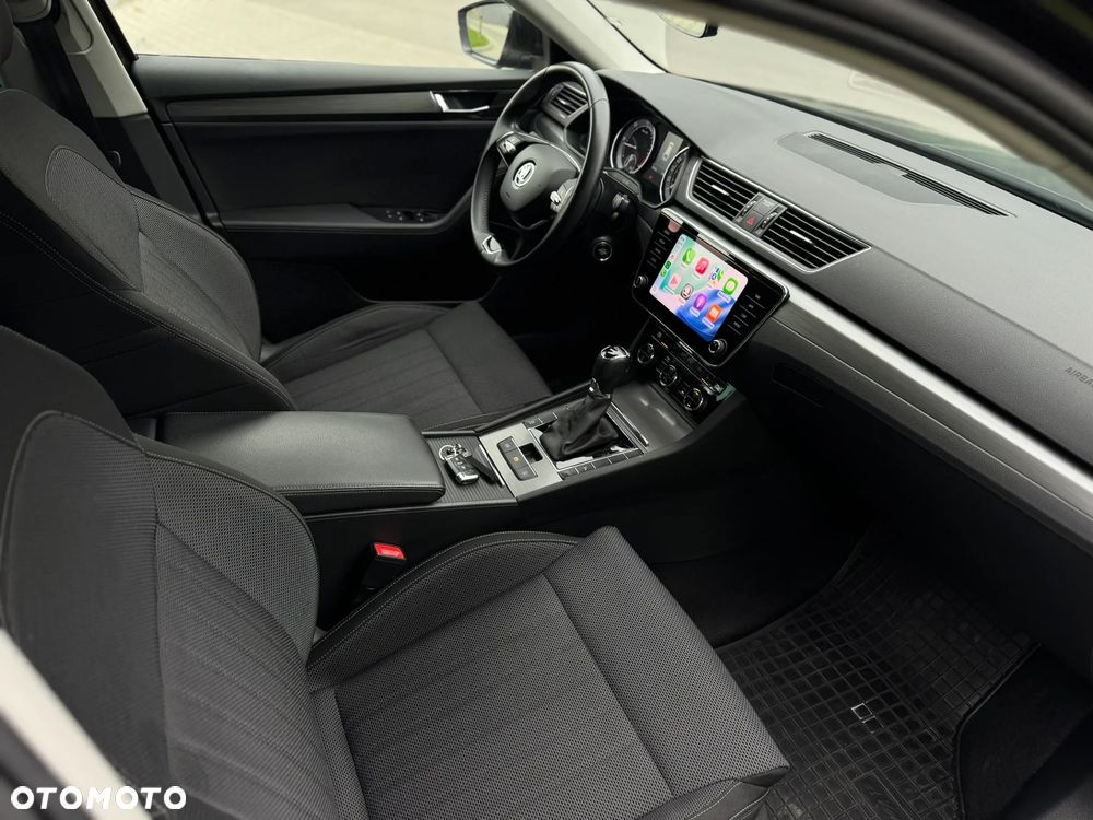 Skoda Superb 2.0 TDI SCR Style DSG - 10