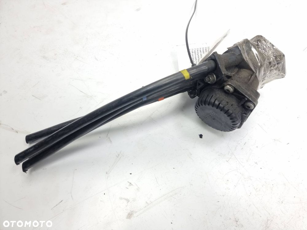 ZAWÓR POWIETRZA RENAULT PREMIUM 270.19 - 2