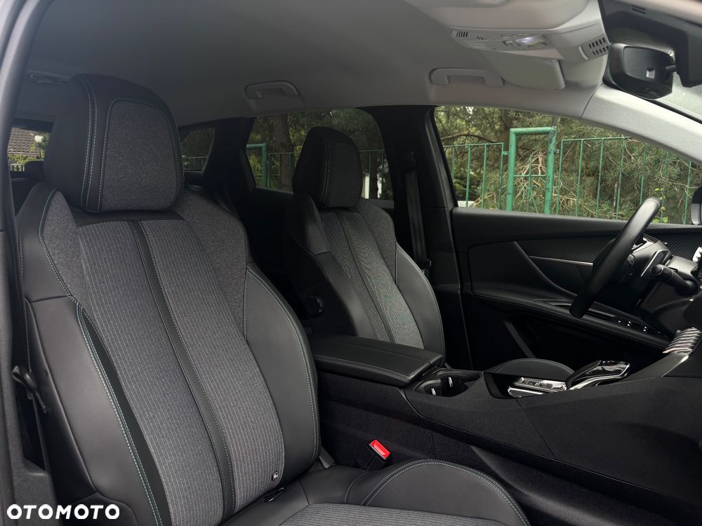 Peugeot 3008 1.6 PureTech Hybrid PHEV Allure Pack S&S EAT8 - 24