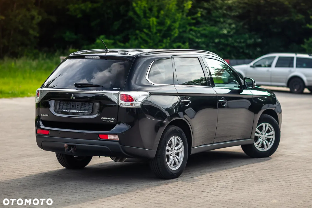 Mitsubishi Outlander 2.2 DI-D 4WD Instyle - 12