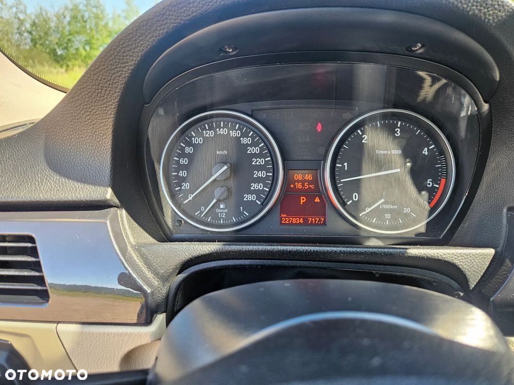 BMW Seria 3 330d xDrive - 15