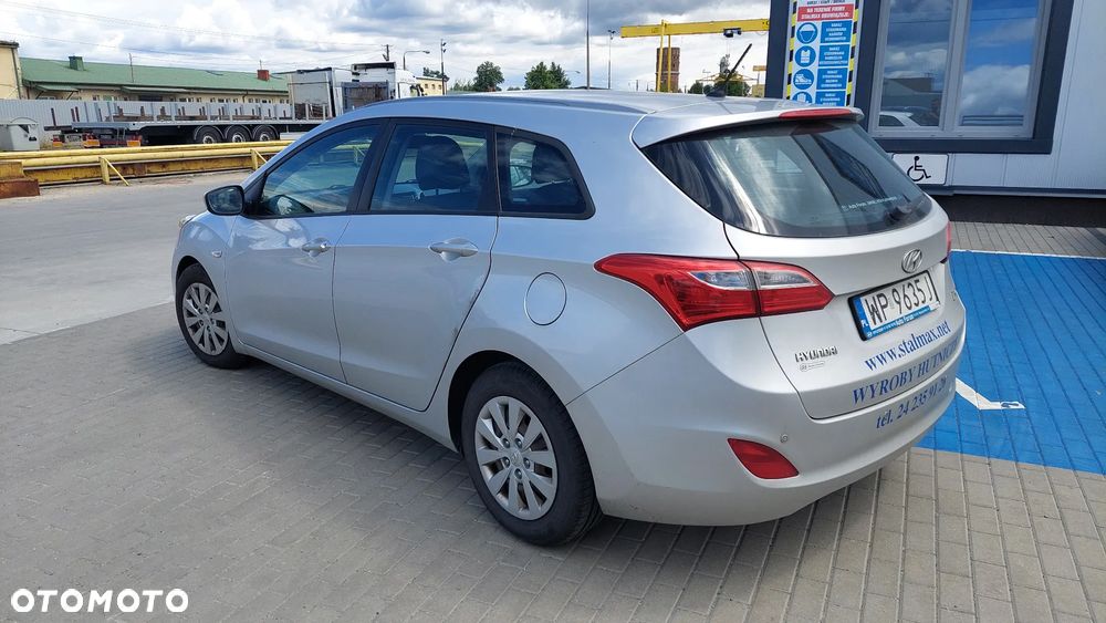 Hyundai i30 1.6 CRDi Classic + - 4